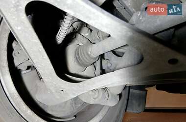Внедорожник / Кроссовер Volkswagen Touareg 2012 в 