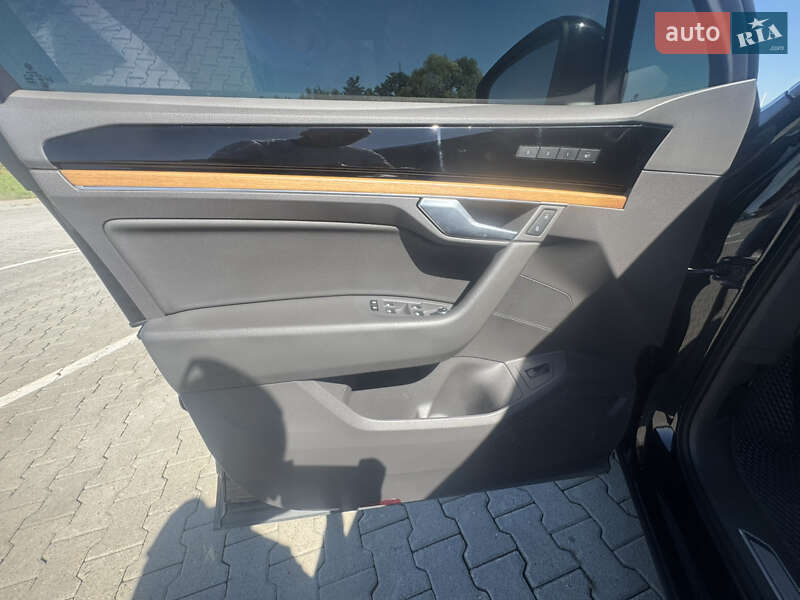 Внедорожник / Кроссовер Volkswagen Touareg 2018 в Коломые