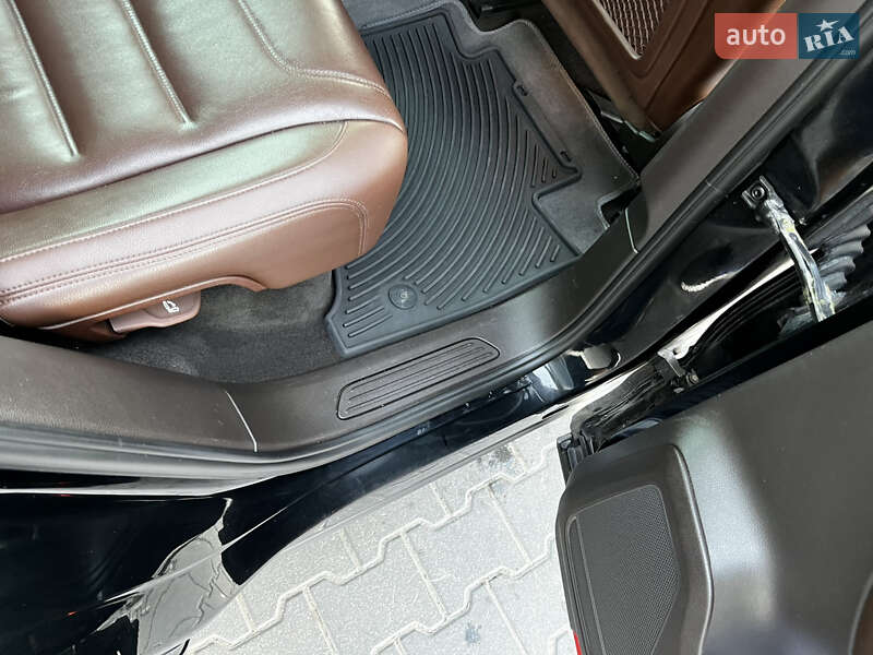 Позашляховик / Кросовер Volkswagen Touareg 2012 в Тернополі фото 36 Позашляховик / Кросовер Volkswagen Touareg 2012 в Тернополі