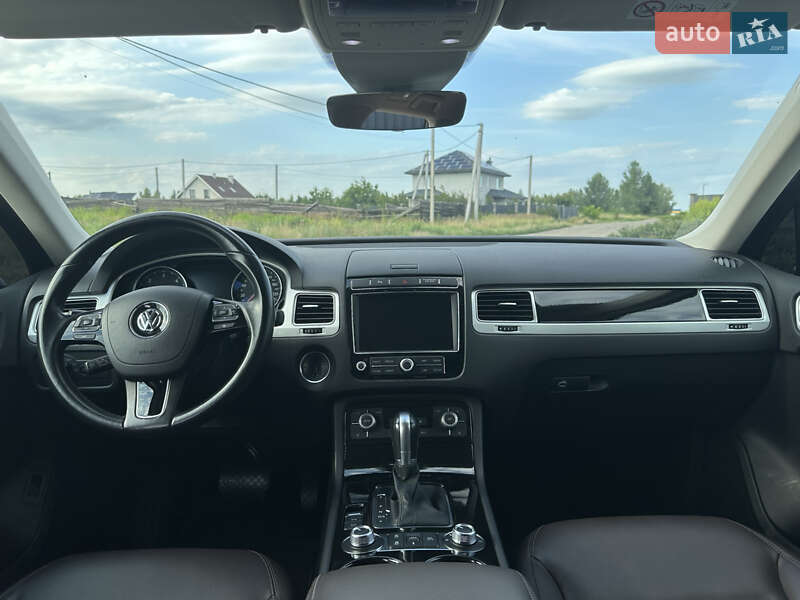 Позашляховик / Кросовер Volkswagen Touareg 2017 в Києві фото 8 Позашляховик / Кросовер Volkswagen Touareg 2017 в Києві