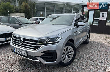 Позашляховик / Кросовер Volkswagen Touareg 2018 в Полтаві