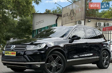Позашляховик / Кросовер Volkswagen Touareg 2016 в Миколаєві