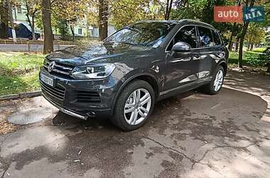 Внедорожник / Кроссовер Volkswagen Touareg 2012 в Житомире