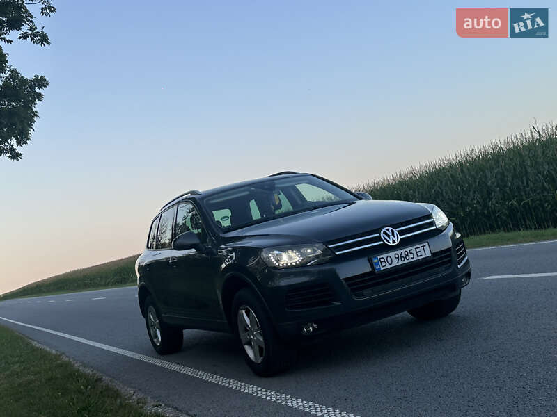 Внедорожник / Кроссовер Volkswagen Touareg 2012 в Подволочиске