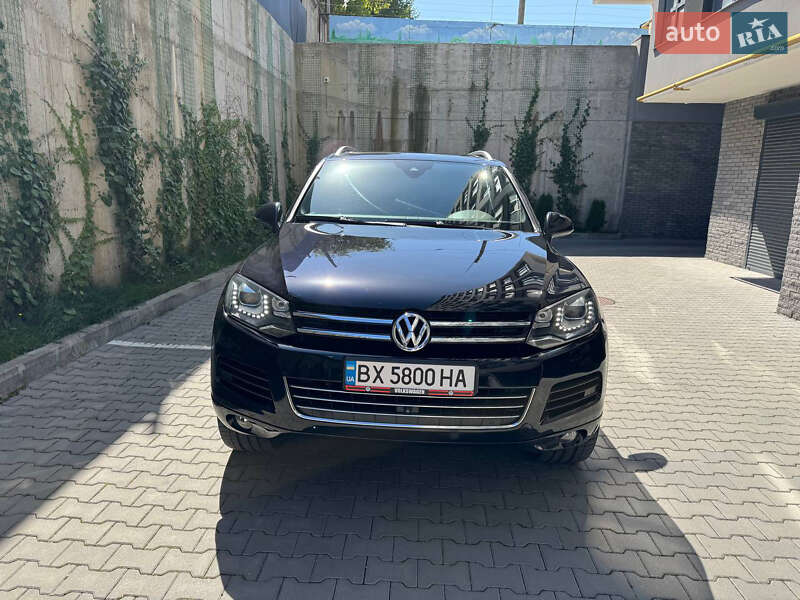 Позашляховик / Кросовер Volkswagen Touareg 2010 в Хмельницькому