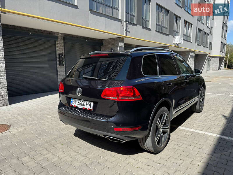 Позашляховик / Кросовер Volkswagen Touareg 2010 в Хмельницькому