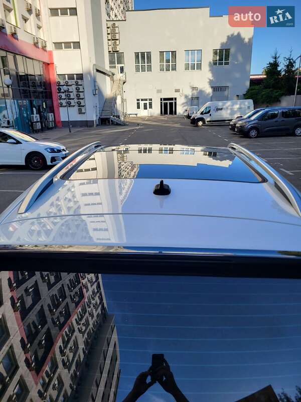 Внедорожник / Кроссовер Volkswagen Touareg 2015 в Херсоне