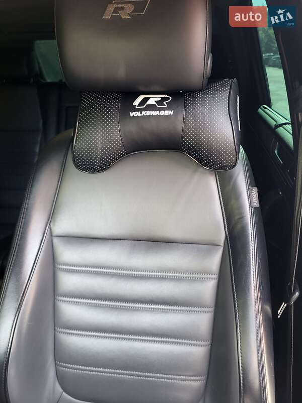 Внедорожник / Кроссовер Volkswagen Touareg 2015 в Херсоне