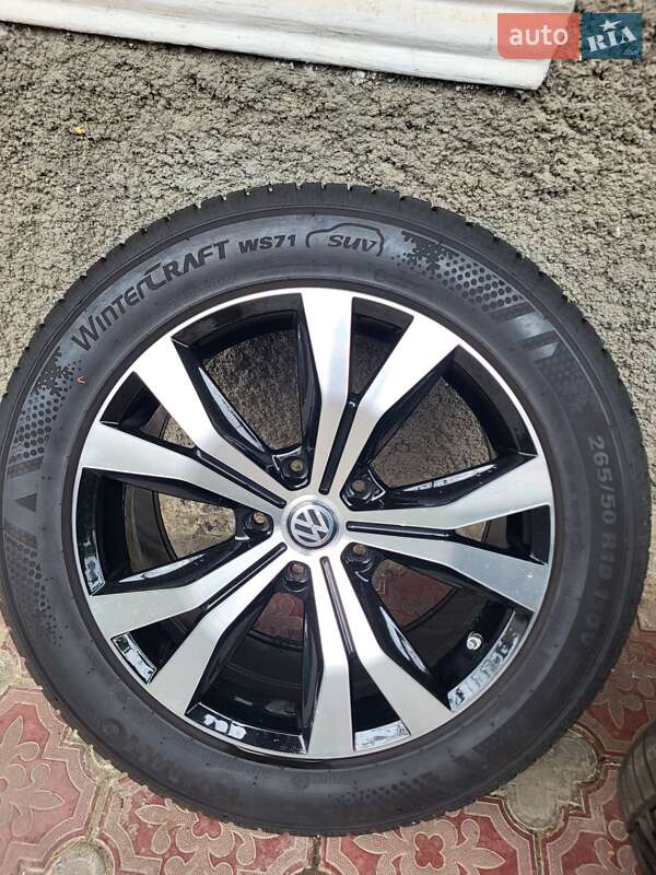 Внедорожник / Кроссовер Volkswagen Touareg 2015 в Херсоне