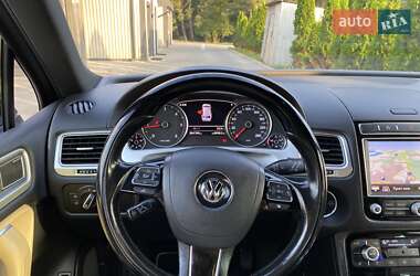 Внедорожник / Кроссовер Volkswagen Touareg 2015 в 