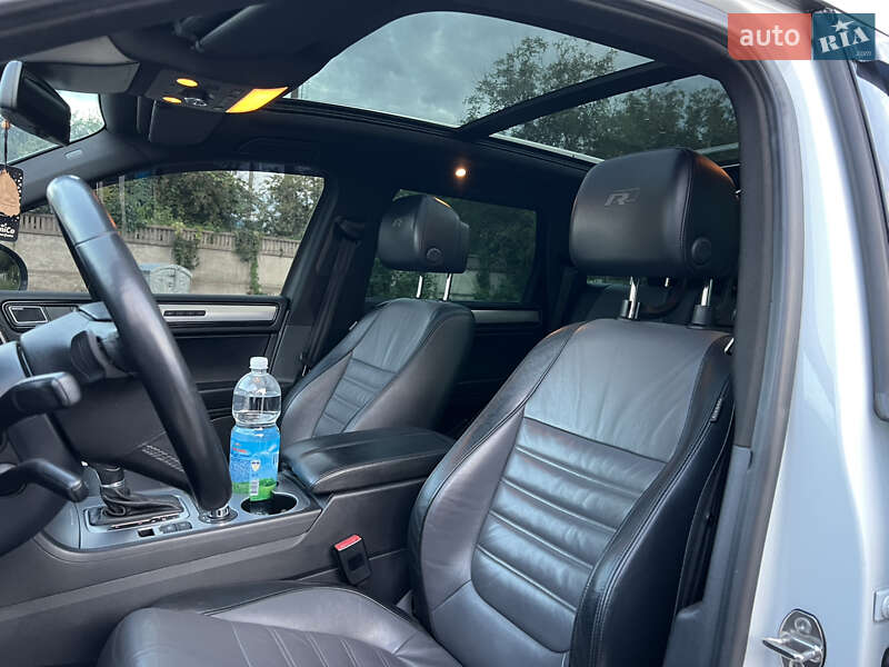 Внедорожник / Кроссовер Volkswagen Touareg 2013 в Виннице