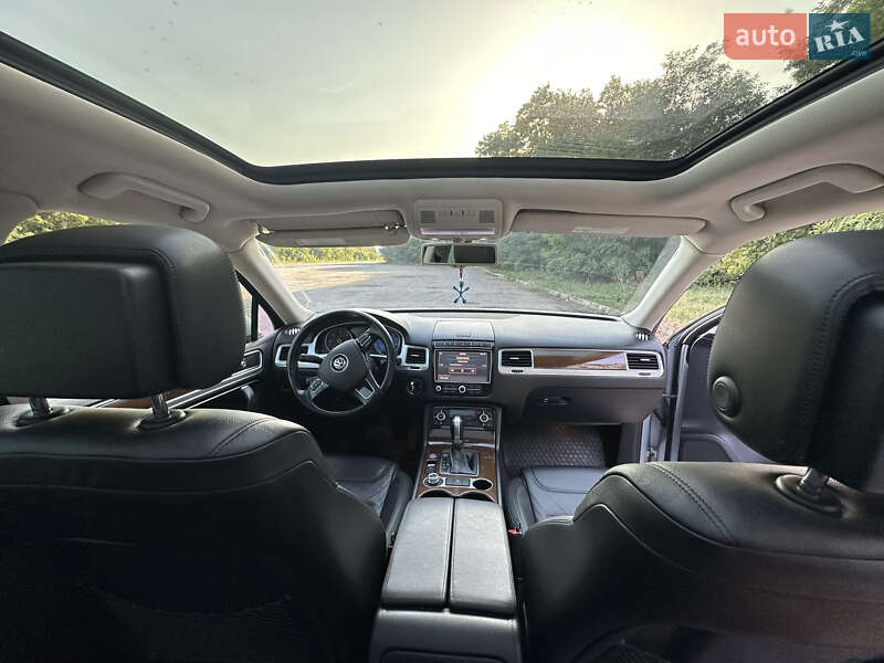 Внедорожник / Кроссовер Volkswagen Touareg 2015 в Белой Церкви