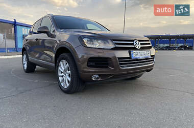 Позашляховик / Кросовер Volkswagen Touareg 2010 в Одесі