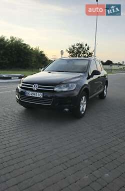 Позашляховик / Кросовер Volkswagen Touareg 2013 в Рівному