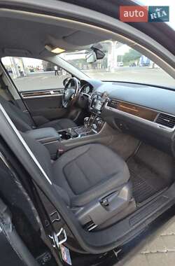 Внедорожник / Кроссовер Volkswagen Touareg 2013 в 
