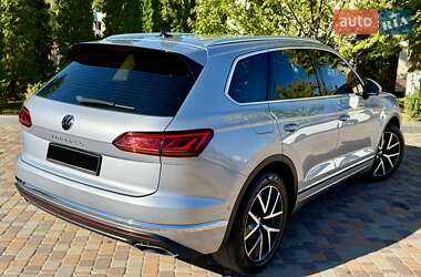 Внедорожник / Кроссовер Volkswagen Touareg 2021 в 