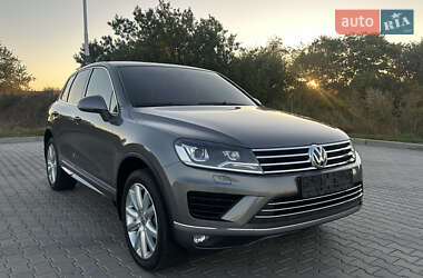 Внедорожник / Кроссовер Volkswagen Touareg 2016 в Голованевске