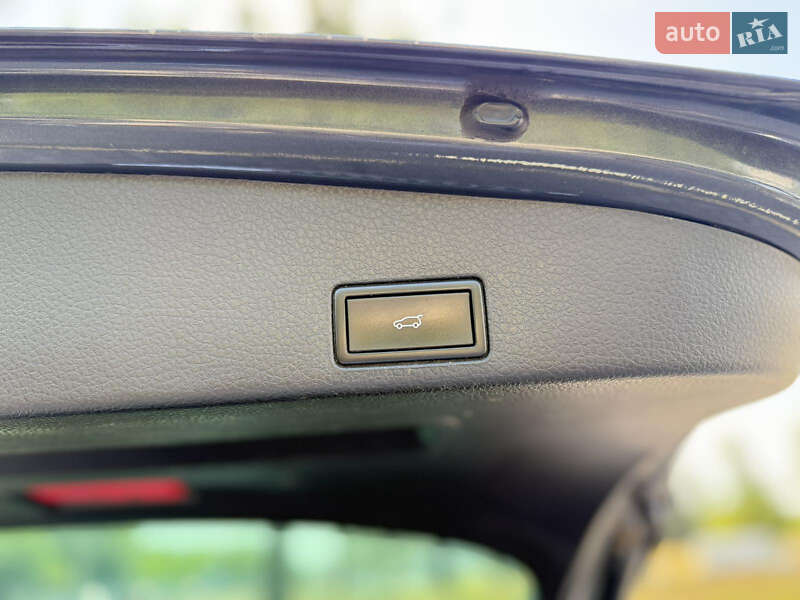 Позашляховик / Кросовер Volkswagen Touareg 2015 в Львові фото 11 Позашляховик / Кросовер Volkswagen Touareg 2015 в Львові