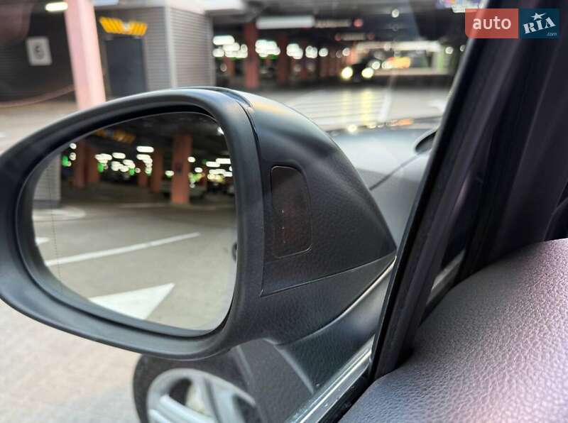 Внедорожник / Кроссовер Volkswagen Touareg 2015 в Киеве фото 14 Внедорожник / Кроссовер Volkswagen Touareg 2015 в Киеве