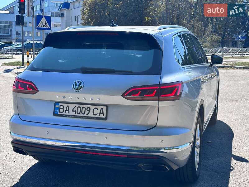 Позашляховик / Кросовер Volkswagen Touareg 2018 в Кропивницькому