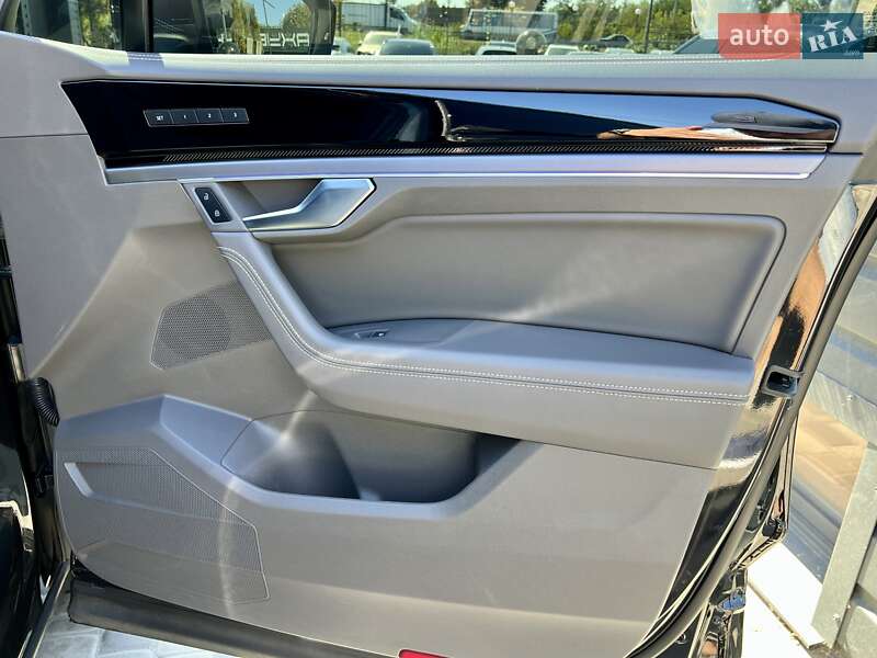 Внедорожник / Кроссовер Volkswagen Touareg 2023 в Киеве