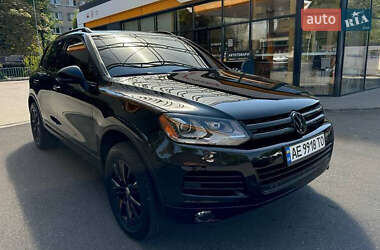 Внедорожник / Кроссовер Volkswagen Touareg 2013 в Киеве