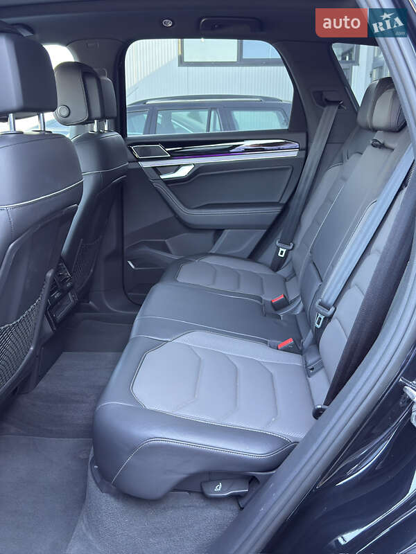 Внедорожник / Кроссовер Volkswagen Touareg 2022 в Черновцах