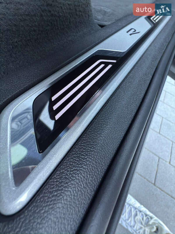 Внедорожник / Кроссовер Volkswagen Touareg 2022 в Черновцах