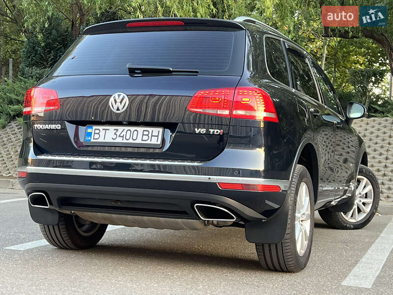 Внедорожник / Кроссовер Volkswagen Touareg 2016 в Одессе