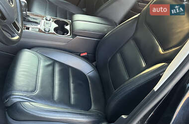 Внедорожник / Кроссовер Volkswagen Touareg 2016 в Одессе