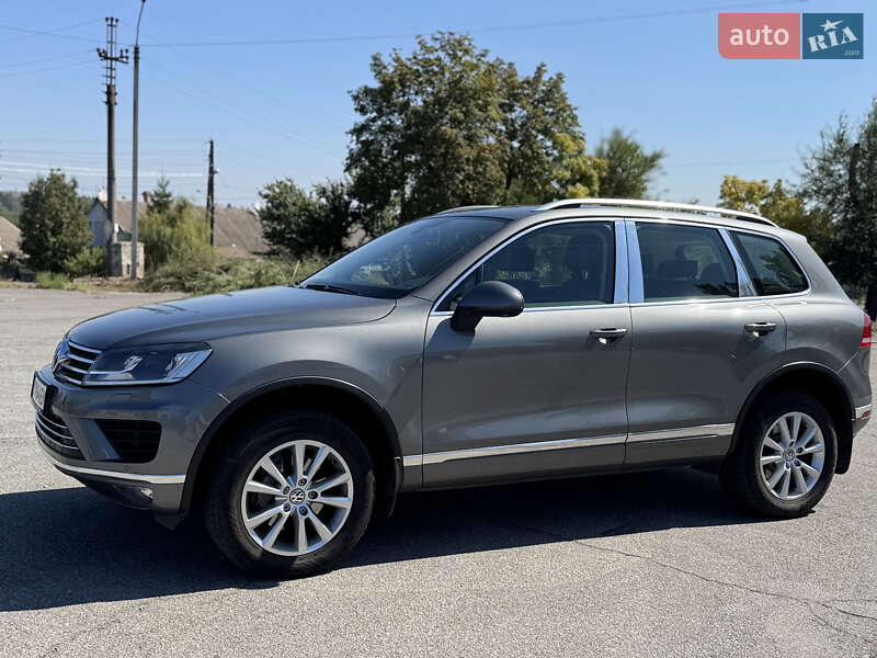 Внедорожник / Кроссовер Volkswagen Touareg 2016 в Запорожье