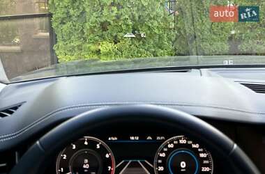 Внедорожник / Кроссовер Volkswagen Touareg 2022 в 
