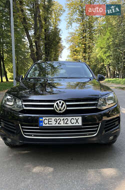 Позашляховик / Кросовер Volkswagen Touareg 2011 в Чернівцях