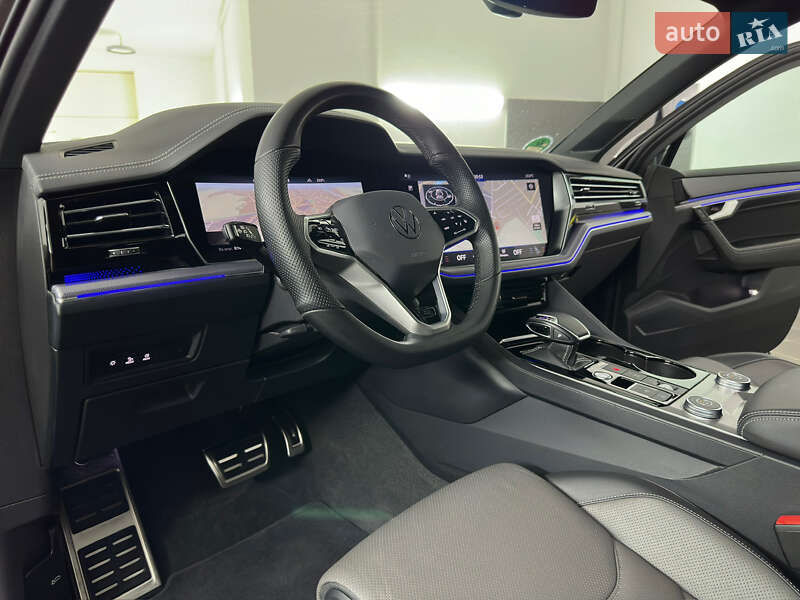 Позашляховик / Кросовер Volkswagen Touareg 2022 в Козятині