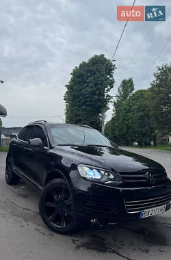 Позашляховик / Кросовер Volkswagen Touareg 2011 в Хмельницькому