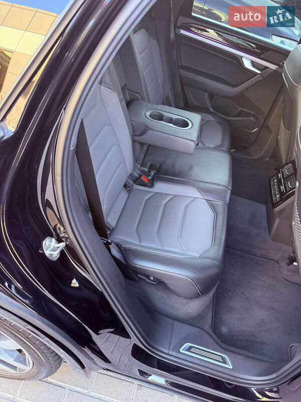 Внедорожник / Кроссовер Volkswagen Touareg 2019 в Ровно
