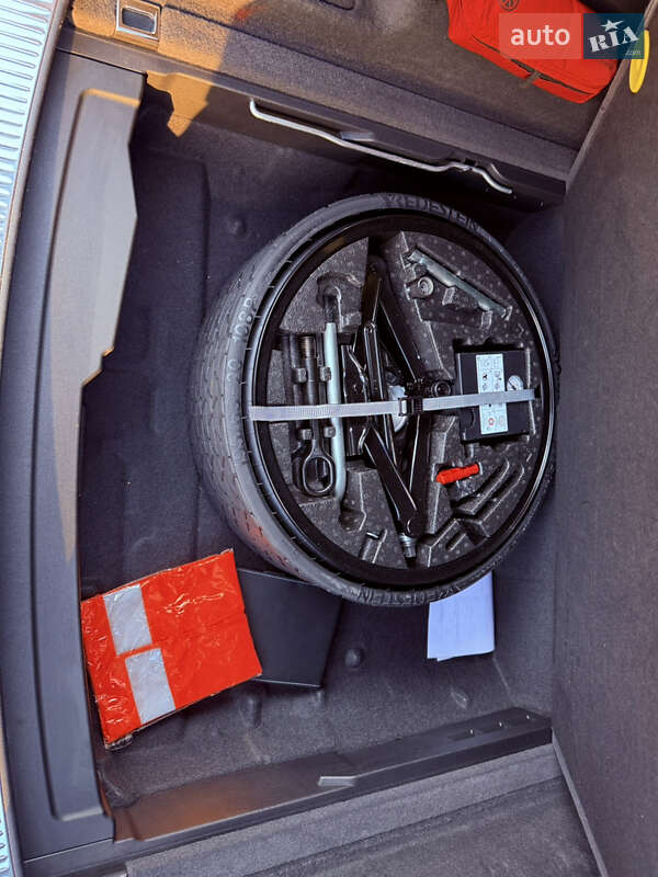 Внедорожник / Кроссовер Volkswagen Touareg 2019 в Ровно