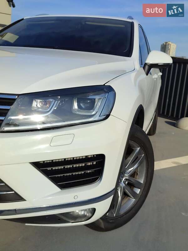 Внедорожник / Кроссовер Volkswagen Touareg 2015 в Киеве фото 6 Внедорожник / Кроссовер Volkswagen Touareg 2015 в Киеве