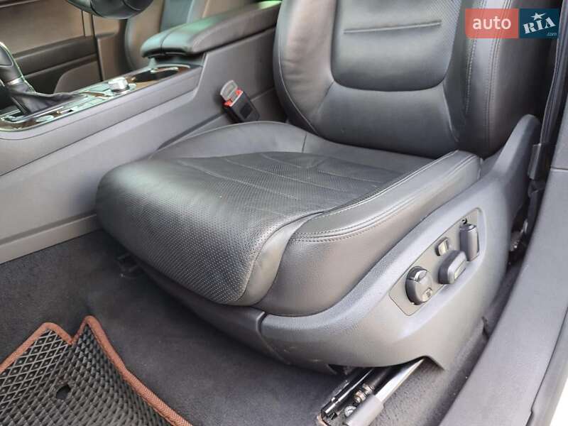 Внедорожник / Кроссовер Volkswagen Touareg 2015 в Киеве фото 21 Внедорожник / Кроссовер Volkswagen Touareg 2015 в Киеве