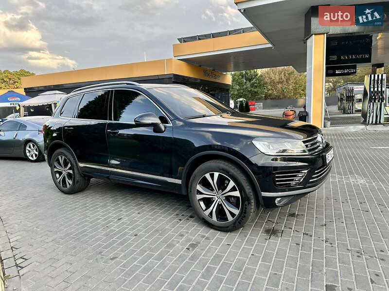 Внедорожник / Кроссовер Volkswagen Touareg 2018 в Днепре
