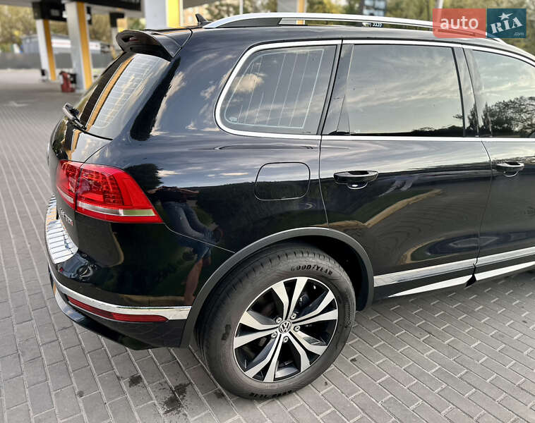 Внедорожник / Кроссовер Volkswagen Touareg 2018 в Днепре