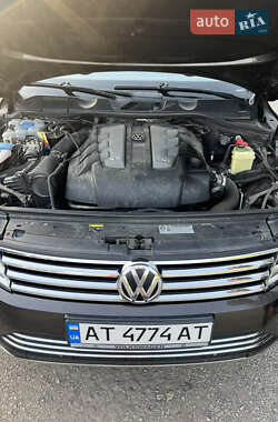 Внедорожник / Кроссовер Volkswagen Touareg 2016 в 