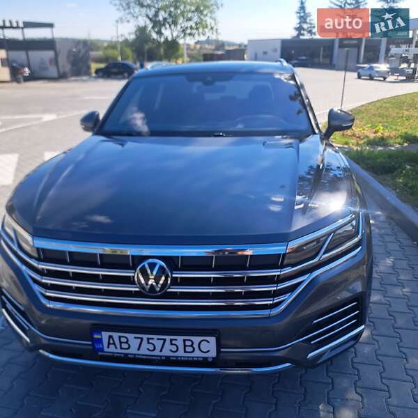 Внедорожник / Кроссовер Volkswagen Touareg 2023 в Тульчине
