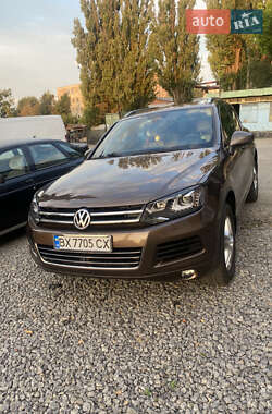Внедорожник / Кроссовер Volkswagen Touareg 2012 в Хмельницком