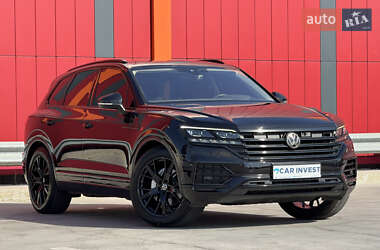 Позашляховик / Кросовер Volkswagen Touareg 2018 в Києві