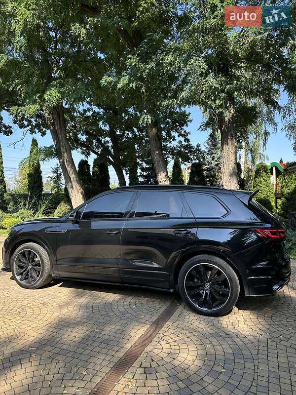 Внедорожник / Кроссовер Volkswagen Touareg 2023 в Киеве