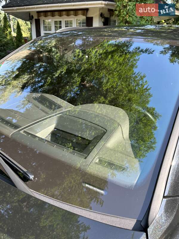 Внедорожник / Кроссовер Volkswagen Touareg 2023 в Киеве