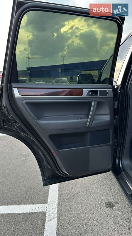 Внедорожник / Кроссовер Volkswagen Touareg 2006 в Виннице