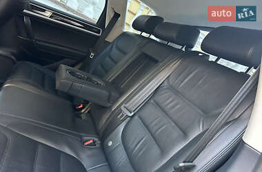 Внедорожник / Кроссовер Volkswagen Touareg 2017 в 