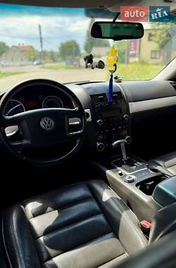 Внедорожник / Кроссовер Volkswagen Touareg 2005 в 